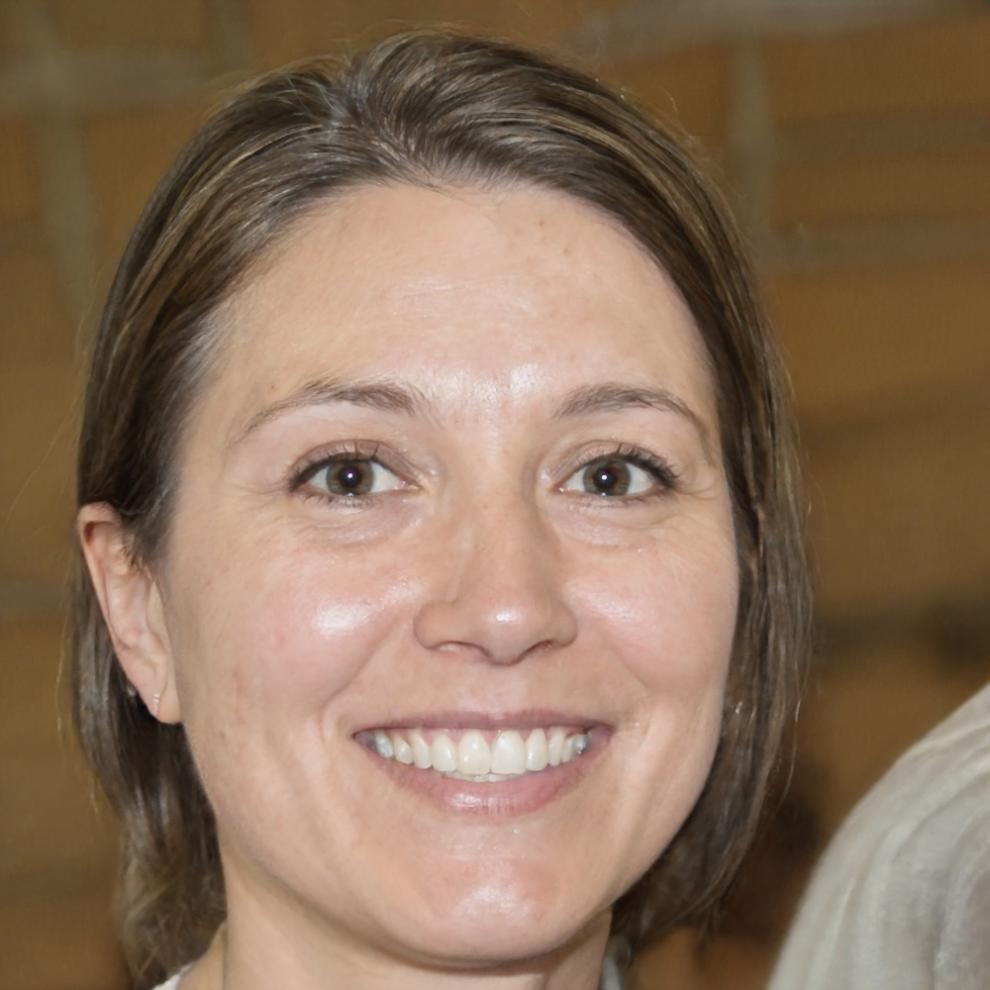 Helena Voss, founder and lead consultant at helioxtravia